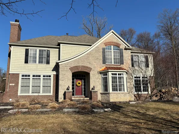 1380 Trinity Rd, Canton, MI 48187