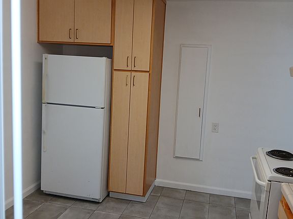4th image of 217 E Taylor St APT 1