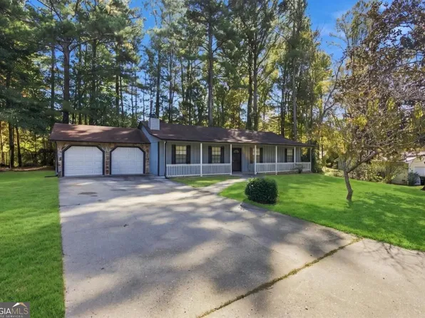 627 Blue Flag Ln, Fairburn, GA 30213