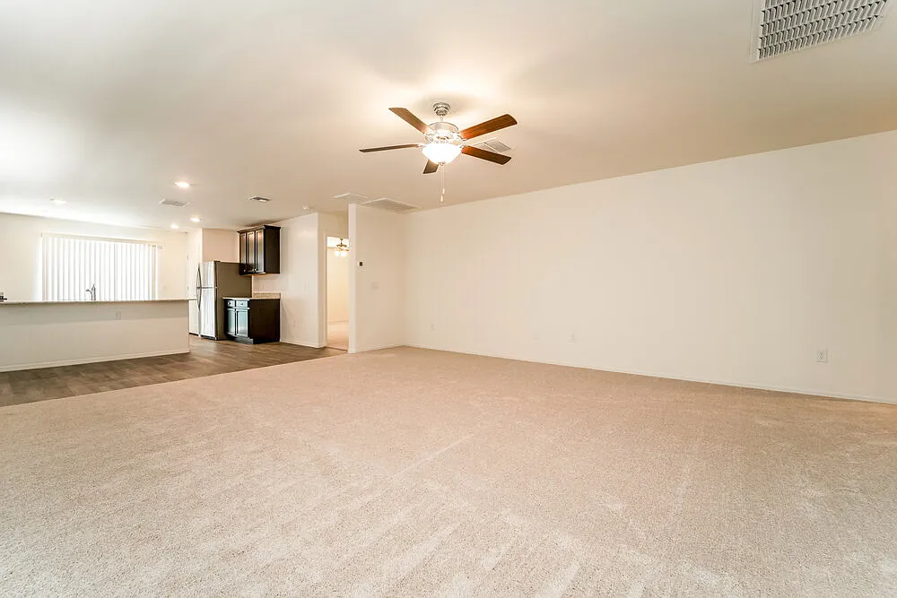 3 bed, 2.0 bath, 1558 sqft, $1,940 — Photo 4
