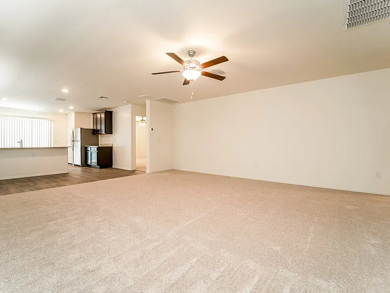 12835 N Peony Dr — Photo 4