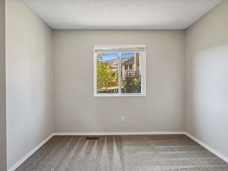 7430 Julynn Rd — Photo 18