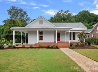 705 N Main St, Davidson, NC 28036