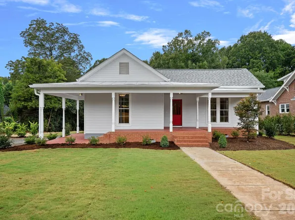 705 N Main St, Davidson, NC 28036
