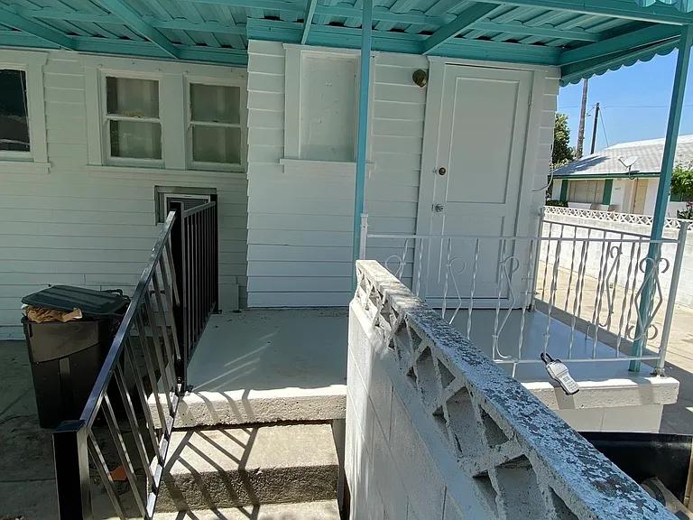 Canyon Rd — Photo 12