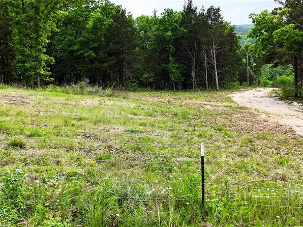 12473 Belle Rd, Crocker, MO 65452