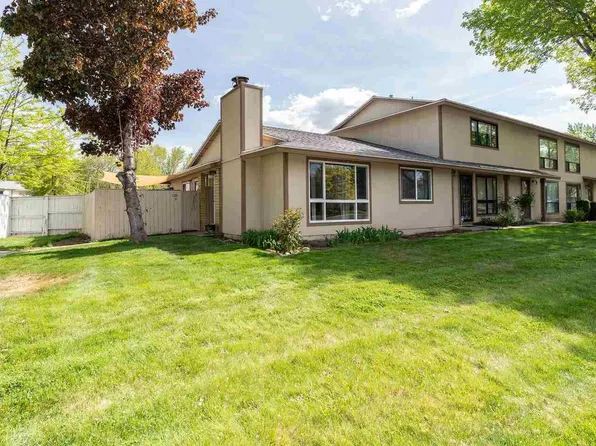 1120 Brooktree Dr, Sparks, NV 89434