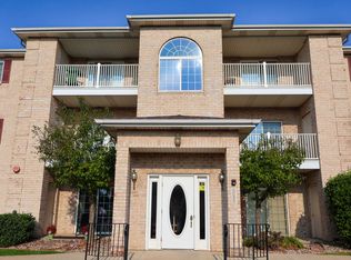 2035 W 75th Pl UNIT 21, Merrillville, IN 46410