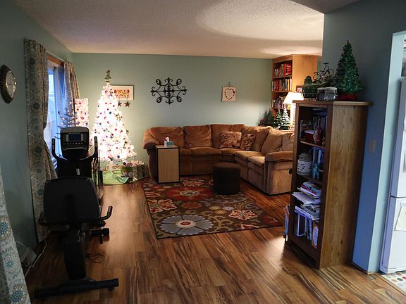 3rd image of 1855 S 64th Ave
