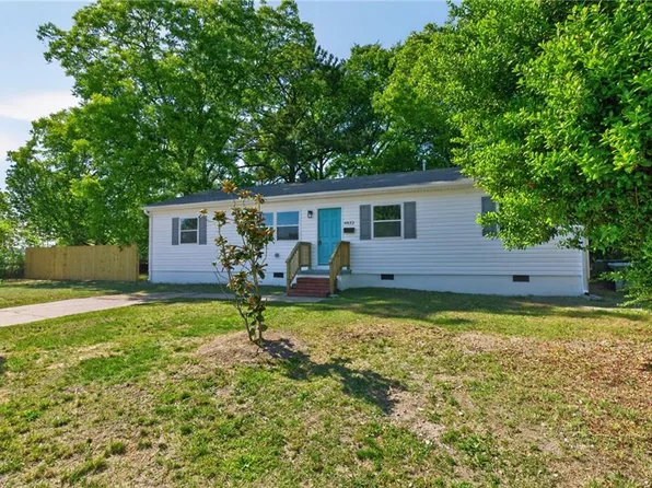 4832 82nd St, Hampton, VA 23605