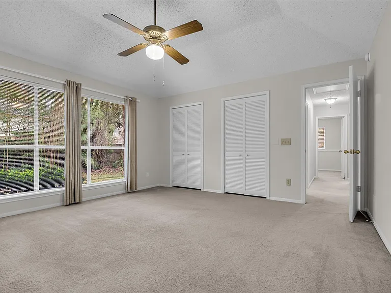 10 Treadwell Ct — Photo 15