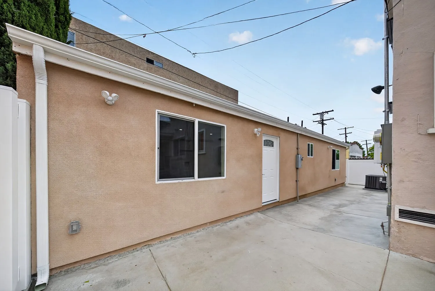 1 bed, 1000 sqft, $2,600 — Photo 2