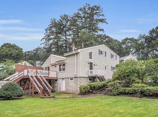 52 Waverly Rd, Woburn, MA 01801