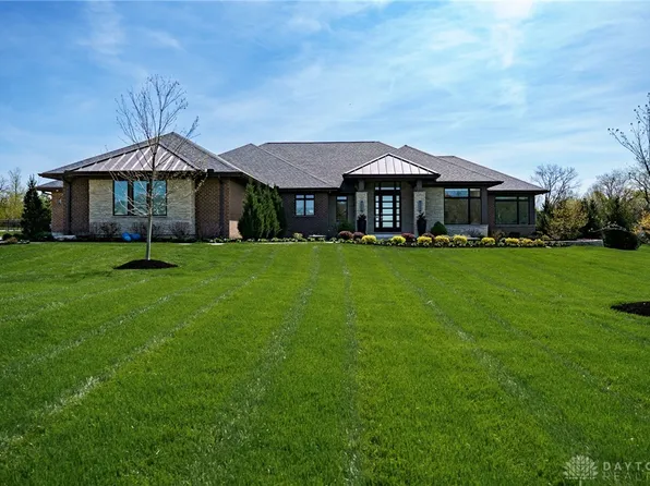 7952 Locust Grove Ct, Springboro, OH 45066