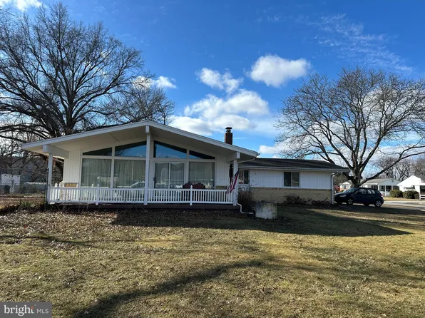 529 W Pauline Dr, Clearfield, PA 16830