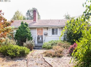 11122 NE Glisan St, Portland, OR 97220