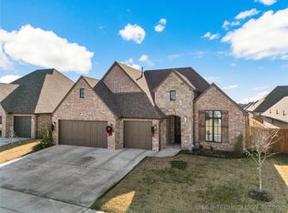 2911 E Rockford Pl, Broken Arrow, OK 74014