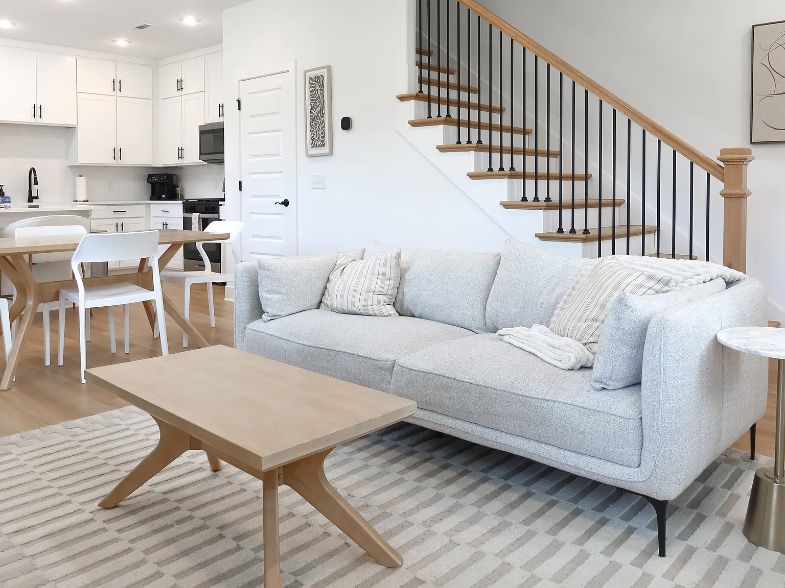 1326 Van Buren Avenue - 1 — Photo 3
