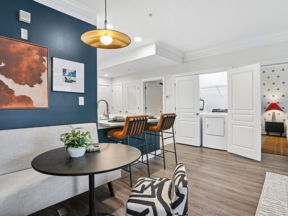 2nd image of 550 Rock Springs Ct NE #4-1002