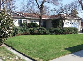 2225 E Lemmon Way, Hanford, CA 93230