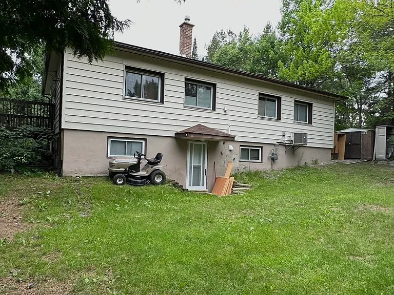 Brenda Dr — Photo 19
