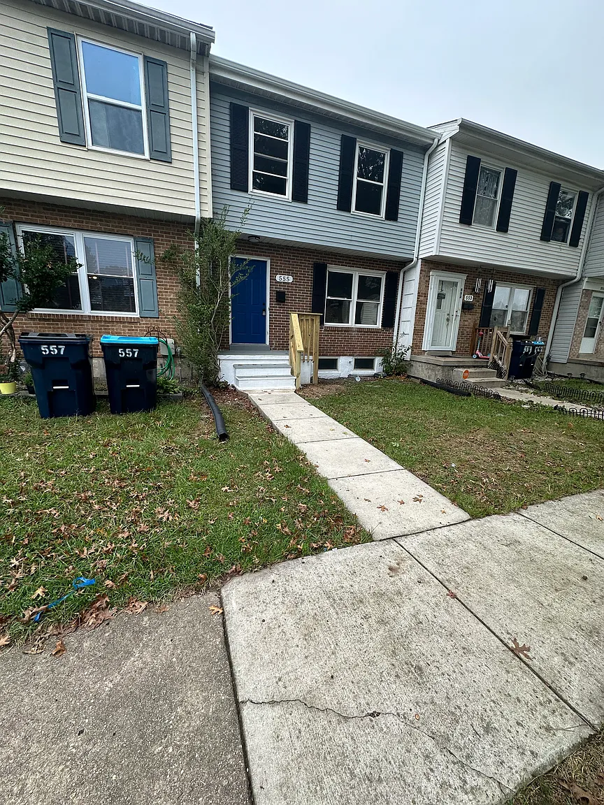 555 Jamestown Ct photo 1