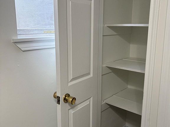 5th image of 6 Forest Holw