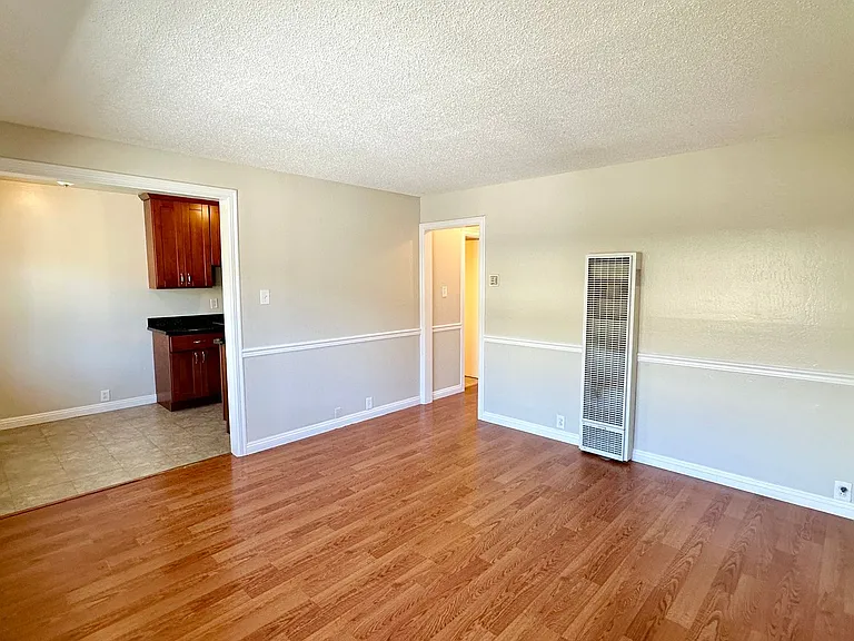 1816Fairview — Photo 4