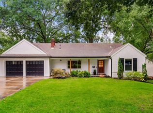 2527 W 90th St, Leawood, KS 66206