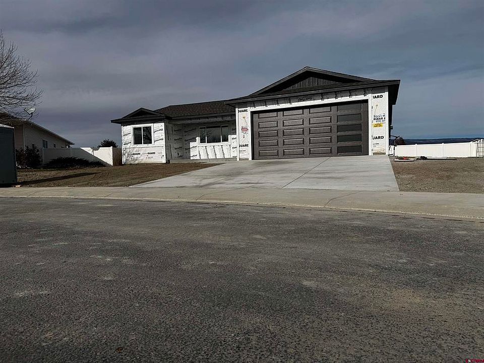 2nd image of 1501 Yankee Girl Street