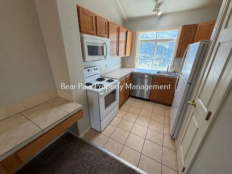 34772 Whispering Pines Trl — Photo 5