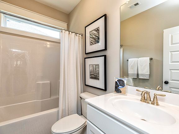 4th image of 1377 Woodridge Pl #Wwg6bg