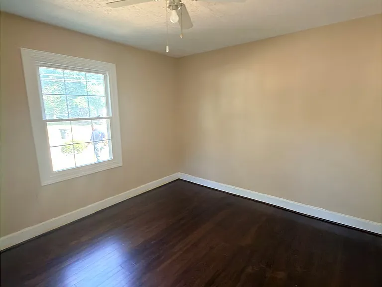 207 Willborough Ave — Photo 14
