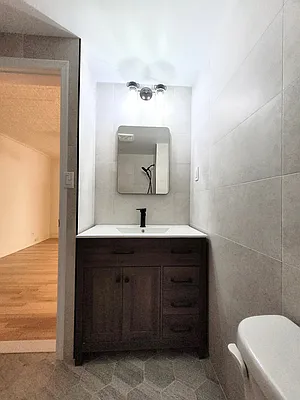 Rented by Compass | media 43