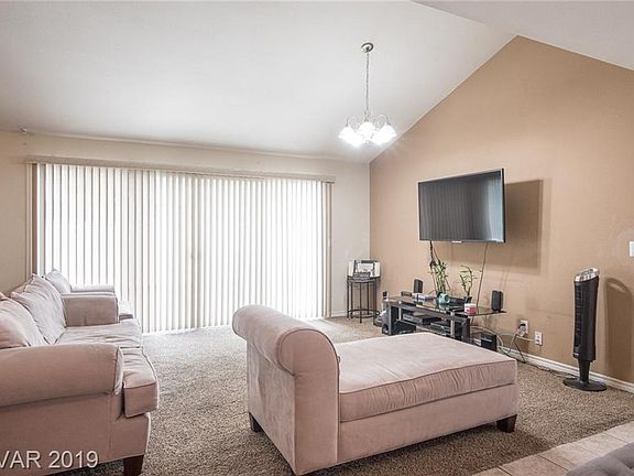 3rd image of 5056 Rollingwood Dr