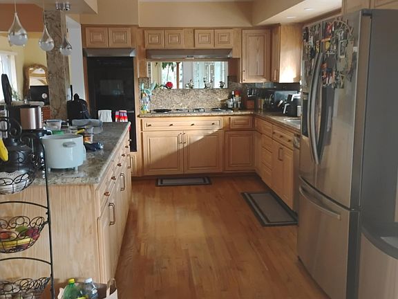 5th image of 7600 Mountain Blvd #1