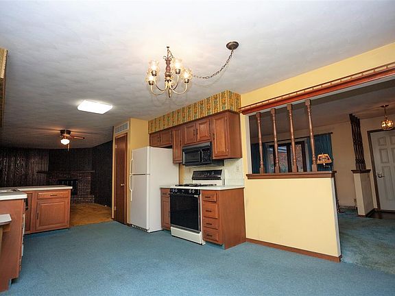 5th image of 6055 Abington Dr
