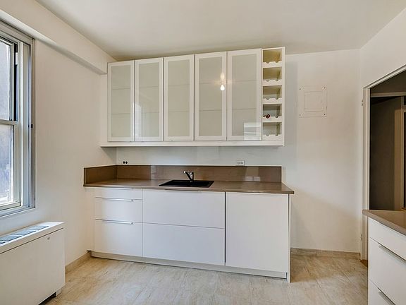 3rd image of 340 E 64th St APT 3L