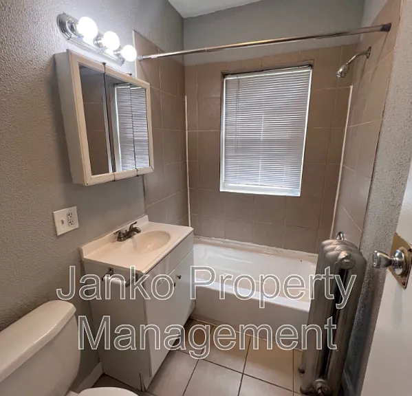 9453 S Loomis St #307 — Photo 6