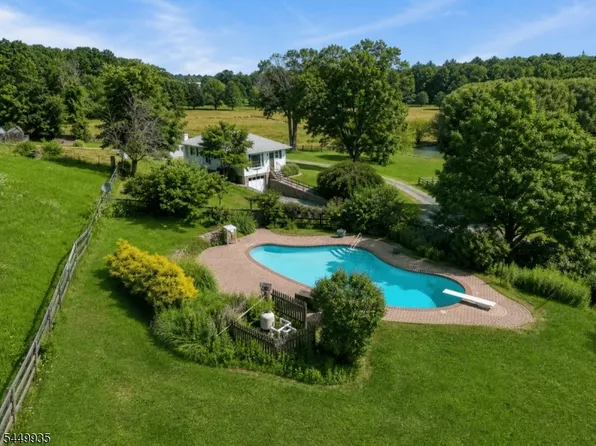 17 Fergerson Rd, Wantage Twp., NJ 07461