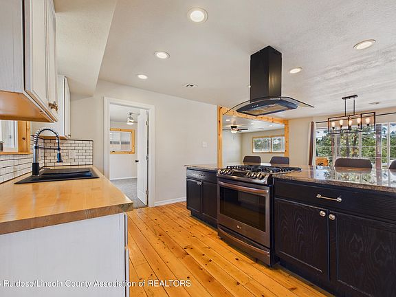 4th image of 110 Jerry Shaw Pl