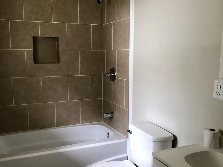 1331 Darrell St — Photo 12