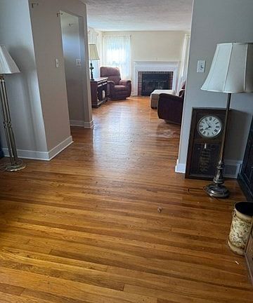 5th image of 117 Hopkins Pl