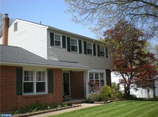 705 N Country Club Dr, Newark, DE 19711