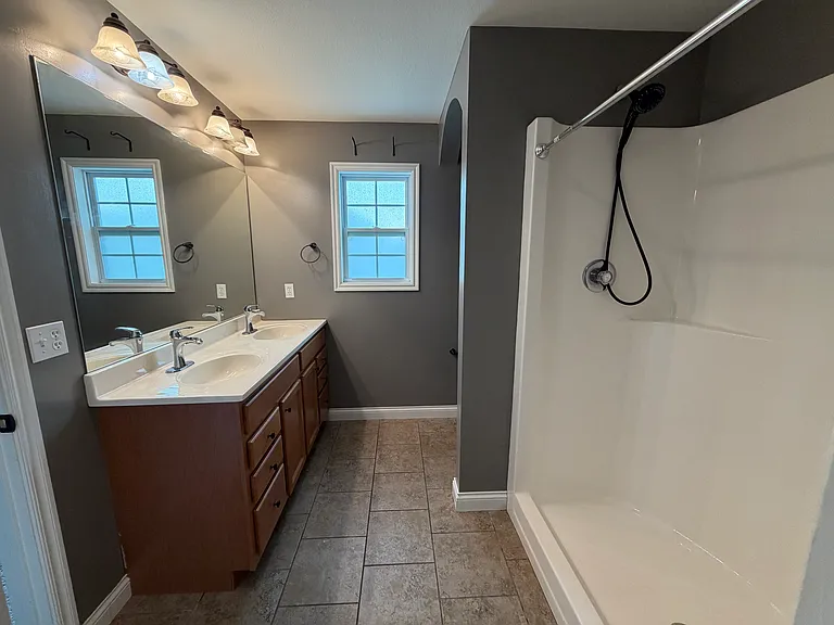 5811 Islip Dr — Photo 10