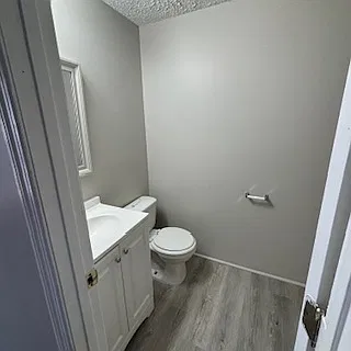 3 bed, $995 — Photo 2