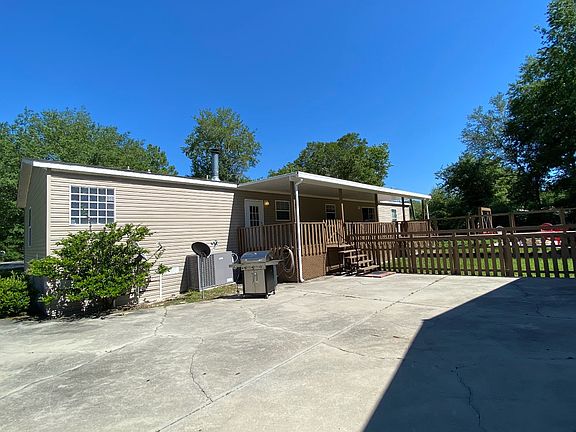 3rd image of 9647 137th Ct