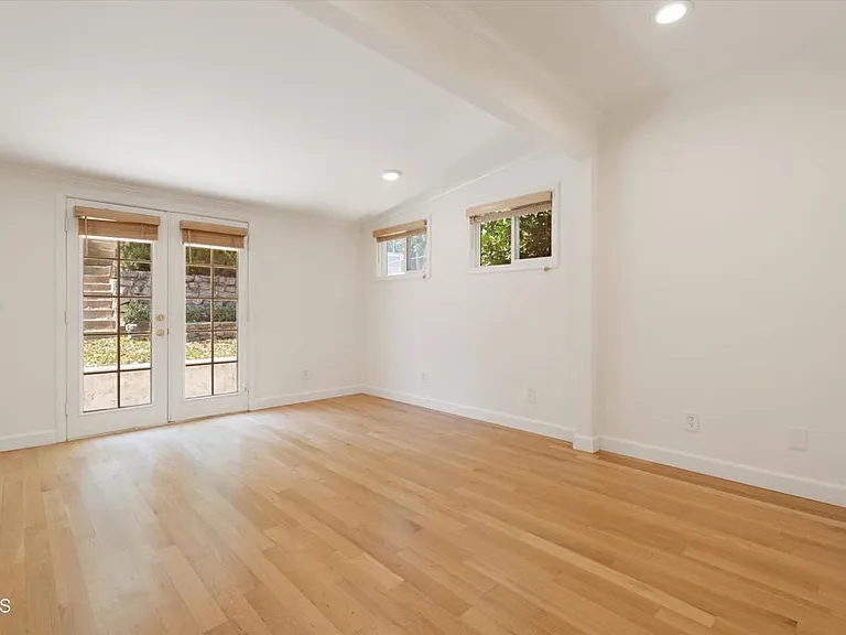 6224 Springvale Dr — Photo 10