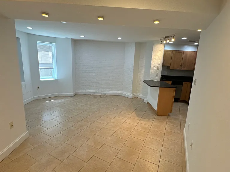 672 Maryland Ave NE #B — Photo 7