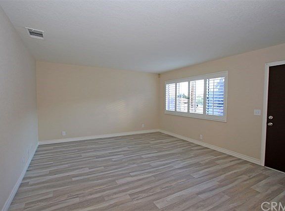 3rd image of 54055 Eisenhower Dr